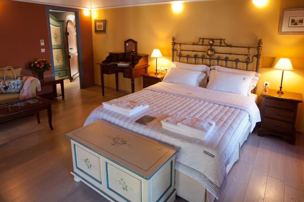 Mavromichalai Hotel Liménion Quarto foto