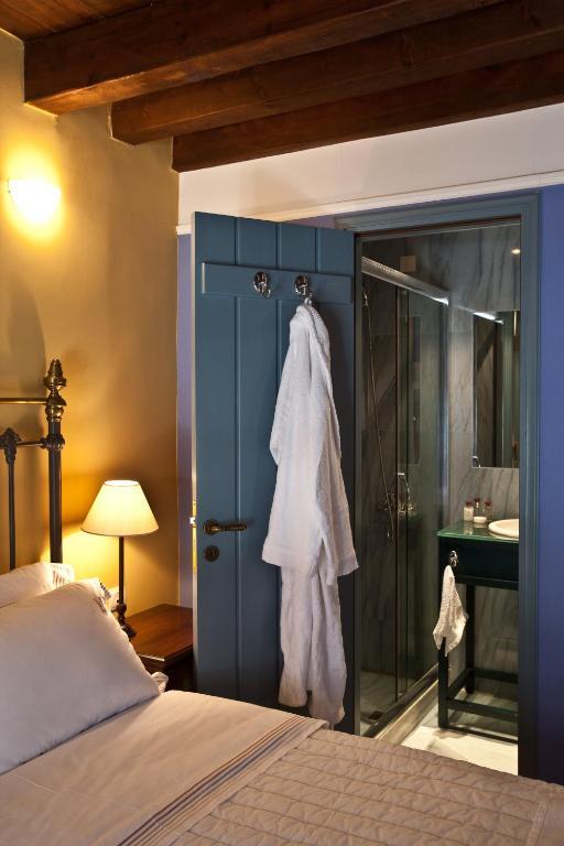 Mavromichalai Hotel Liménion Quarto foto