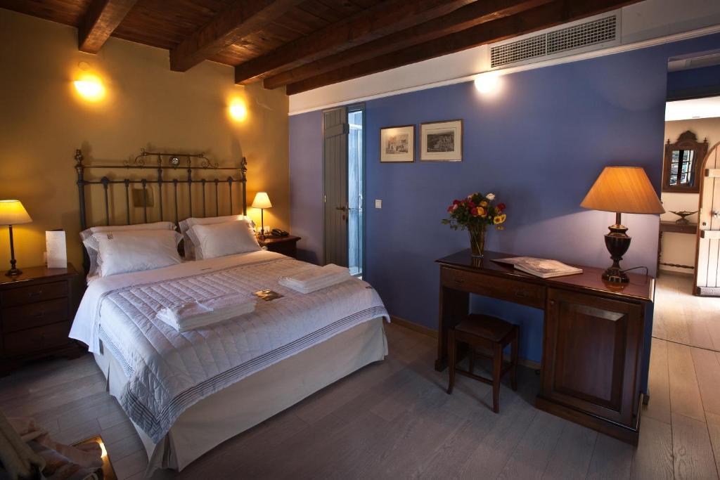 Mavromichalai Hotel Liménion Quarto foto